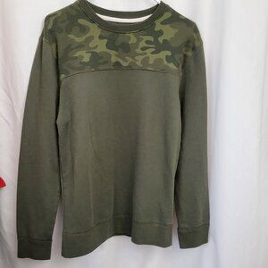 Urban Pipeline Sweatshirt Small Camo Camouflage Green pullover long sleeves GUC